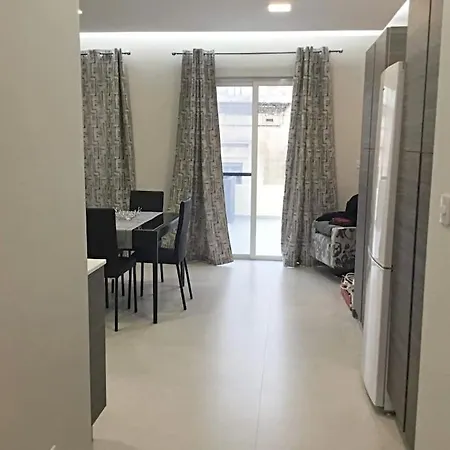 Penthouse W Lift & 10min Boat To Valletta *