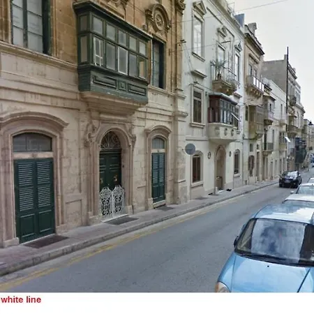 Apartment Penthouse W Lift & 10min Boat To Valletta Senglea