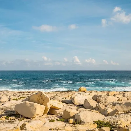 Apartment Penthouse W Lift & 10min Boat To Valletta *