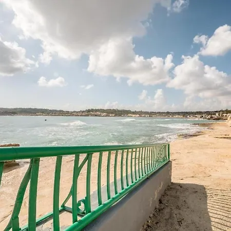 Penthouse W Lift & 10min Boat To Valletta Apartment Senglea