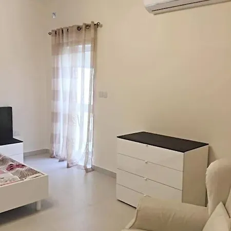 Penthouse W Lift & 10min Boat To Valletta 公寓 *
