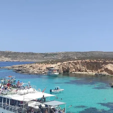 Penthouse W Lift & 10min Boat To Valletta شقة *