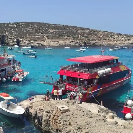 Penthouse W Lift & 10min Boat To Valletta سنجليا