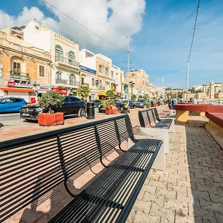 Penthouse W Lift & 10min Boat To Valletta شقة *