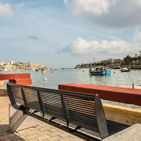 Penthouse W Lift & 10min Boat To Valletta شقة *