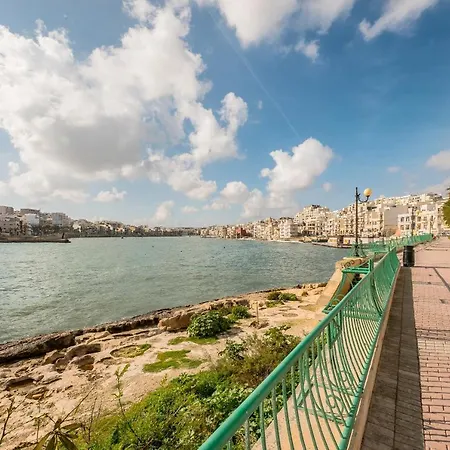 شقة Penthouse W Lift & 10min Boat To Valletta *