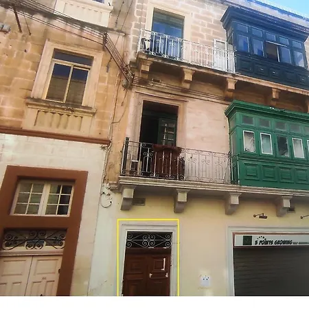 Penthouse W Lift & 10min Boat To Valletta شقة *